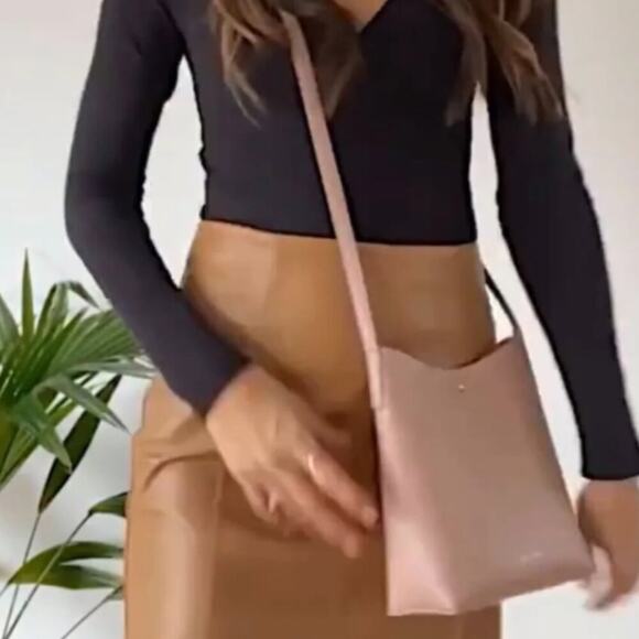 NEW Samara Vegan Leather Peony Pink Medium Shoulder Crossbody Bag (SMXX025) - Picture 6 of 8